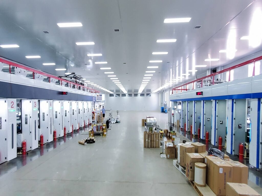 Longchi Pack large workshop with two full lines of rotogravure printing machines for flexible packaging